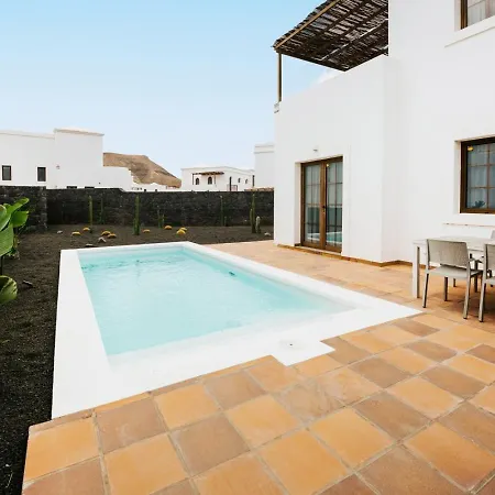 Vila Volcano By Casasblancas *