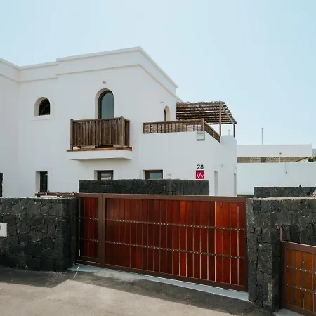 Volcano By Casasblancas Villa Yaiza (Lanzarote)